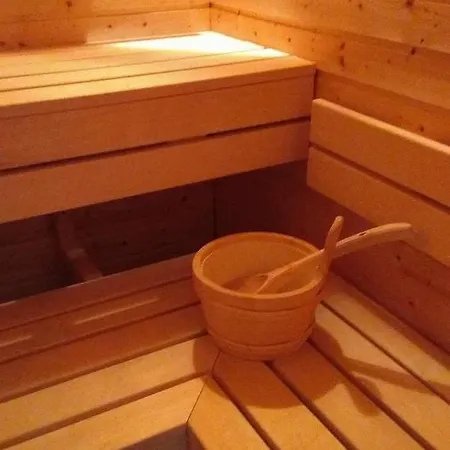 With Sauna Glazne *